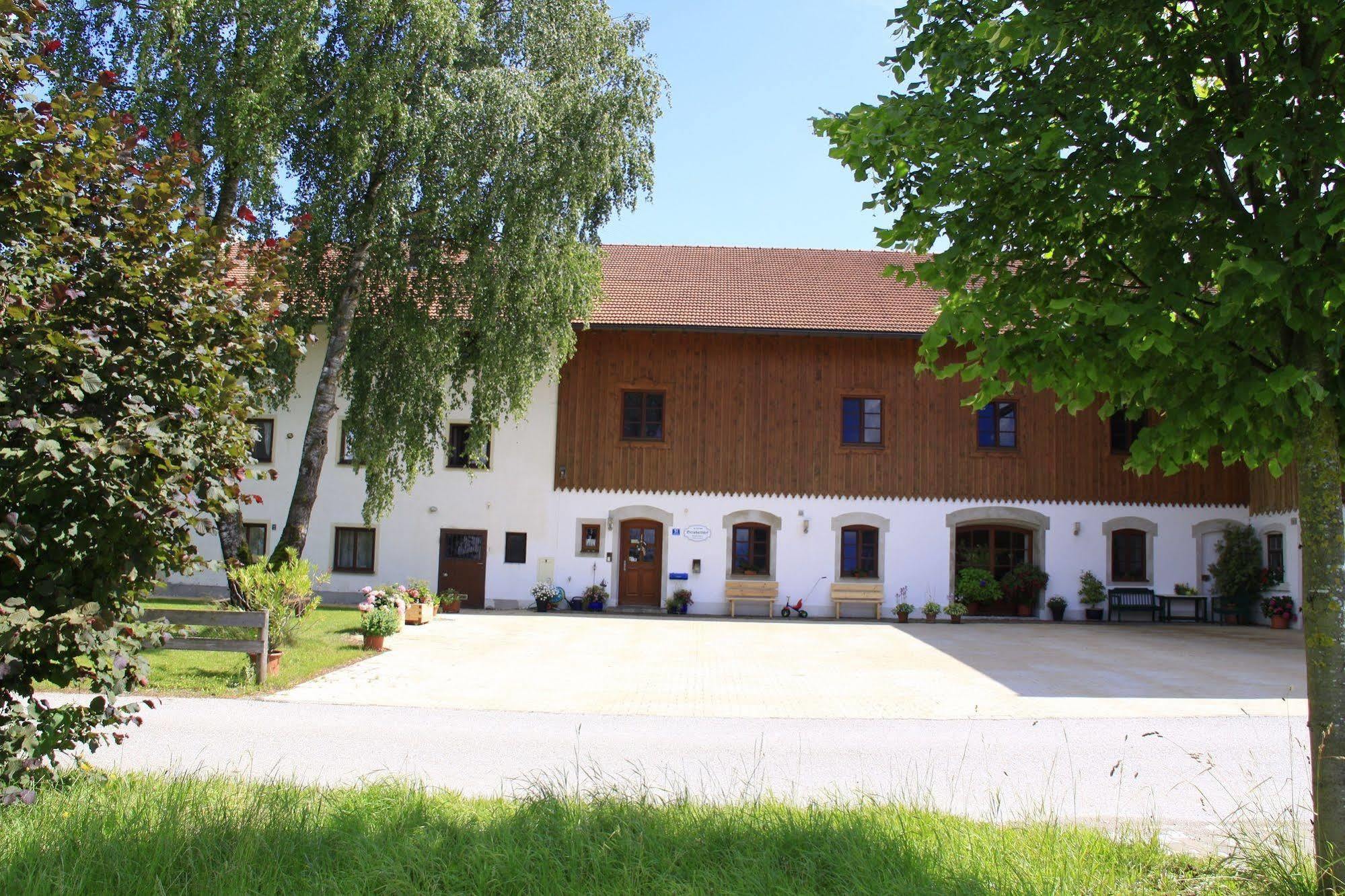 Pension Bernhardhof Otterfing Εξωτερικό φωτογραφία