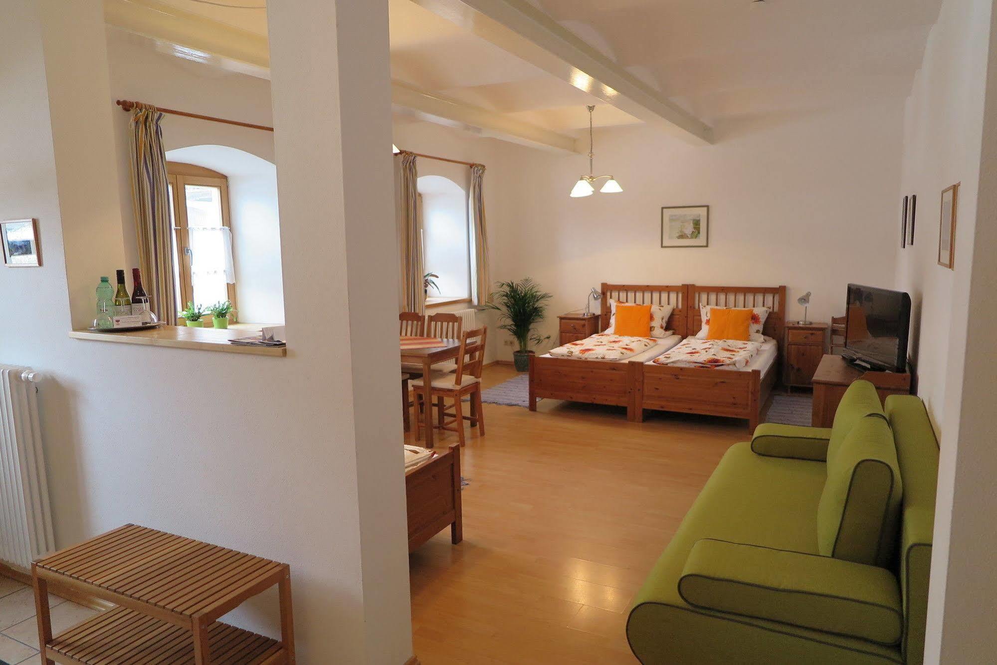 Pension Bernhardhof Otterfing Εξωτερικό φωτογραφία