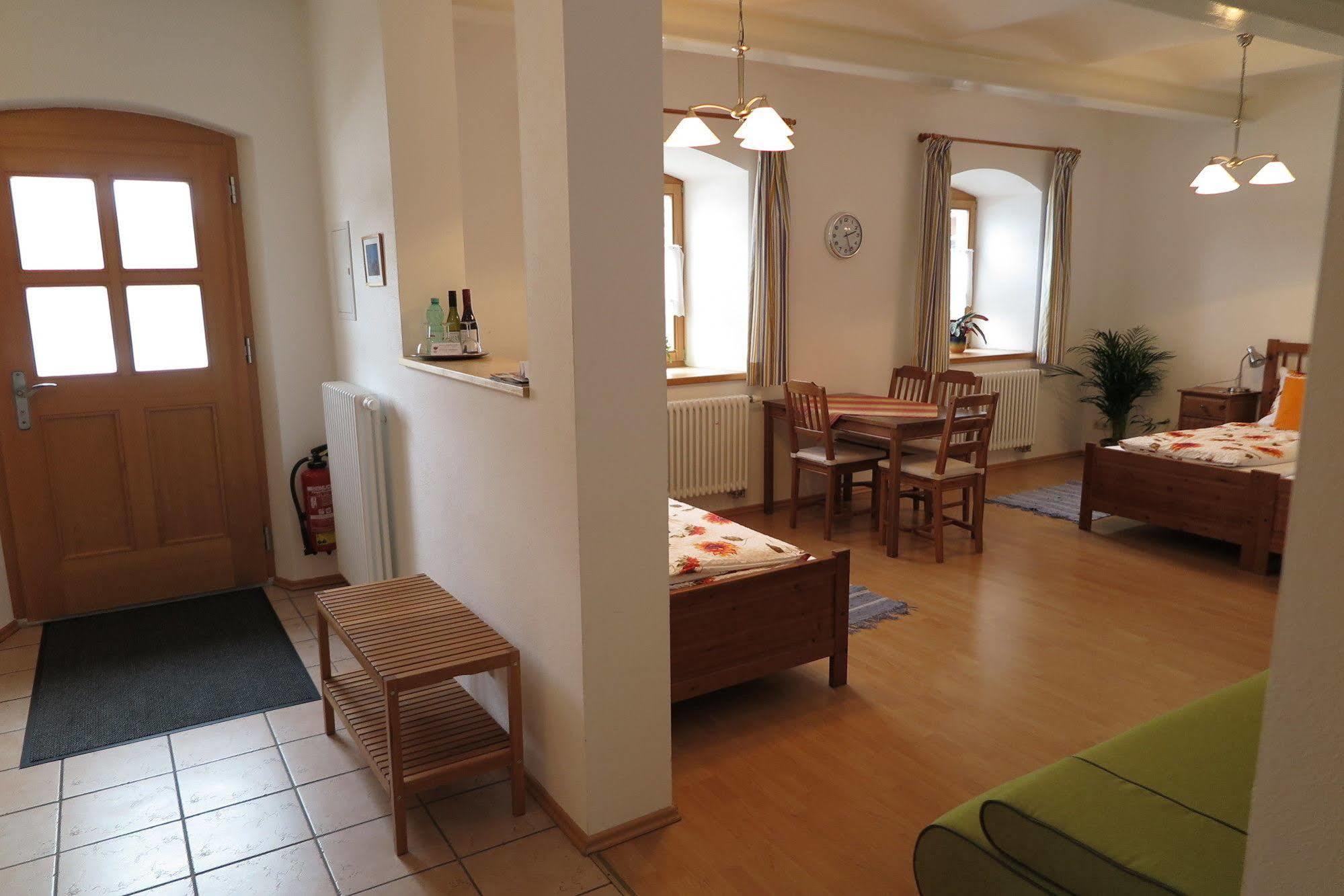 Pension Bernhardhof Otterfing Εξωτερικό φωτογραφία