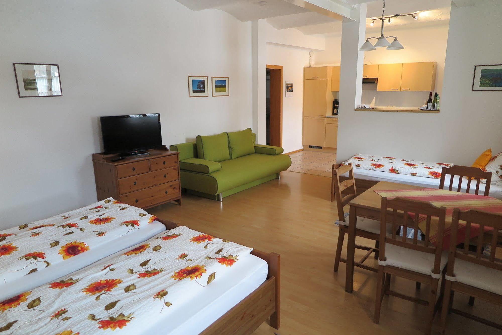 Pension Bernhardhof Otterfing Εξωτερικό φωτογραφία