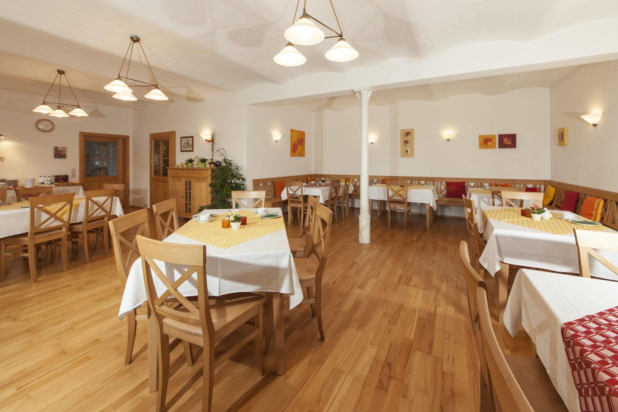 Pension Bernhardhof Otterfing Εξωτερικό φωτογραφία